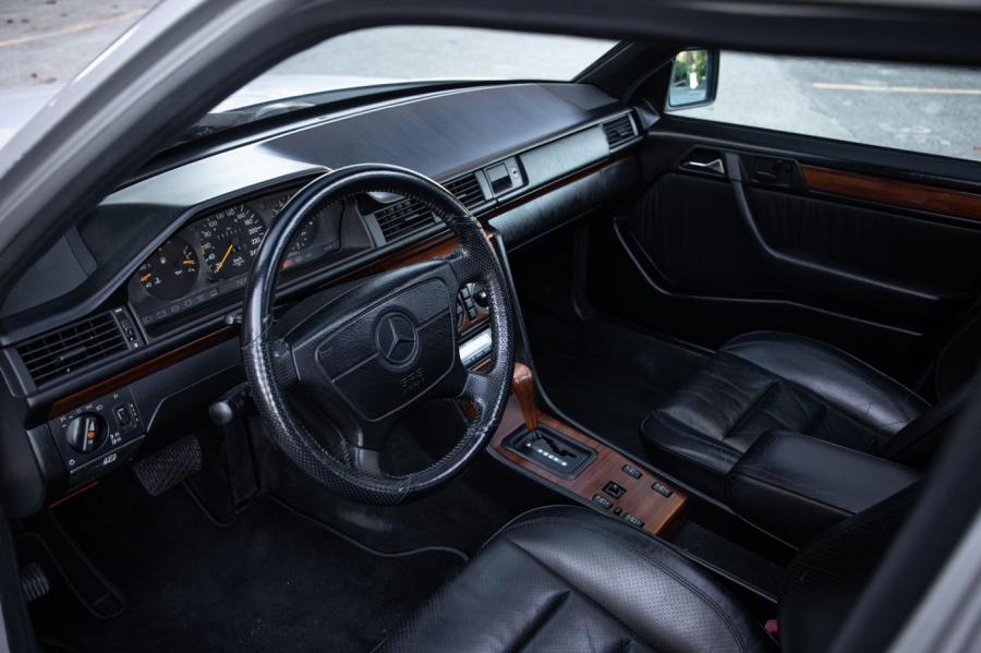 Интерьер Mercedes-Benz 300 TE 4Matic (S124) 1993 года  (фото 55 из 89)
